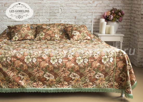 Коричневое покрывало на кровать Art Nouveau Lily, гобелен (260х270 см) - интернет-магазин Моя постель