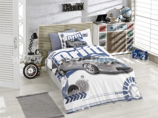 Полуторный комплект постельного белья «DRIFT», автомобиль на синем фоне, поплин в интернет-магазине Моя постель