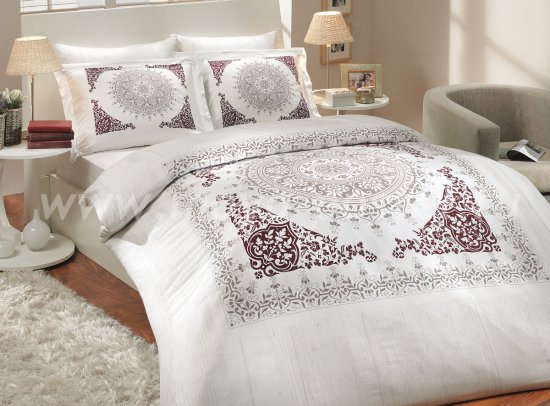 Постельное белье из сатина с бордовым орнаментом «SAPHIRE», семейное в интернет-магазине Моя постель
